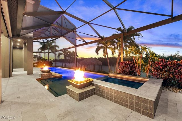 5817 Harbour CIR, Cape Coral, FL 33914