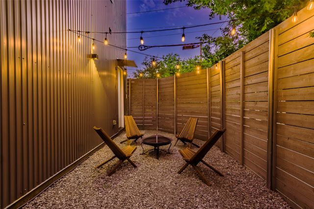 1504 Burlew Street 101, Dallas, TX 75204