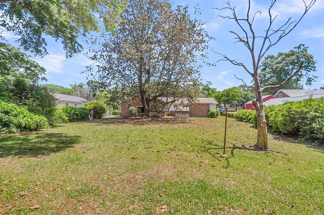 1024 Lepley Road, Hanahan, SC 29410