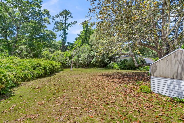 1024 Lepley Road, Hanahan, SC 29410