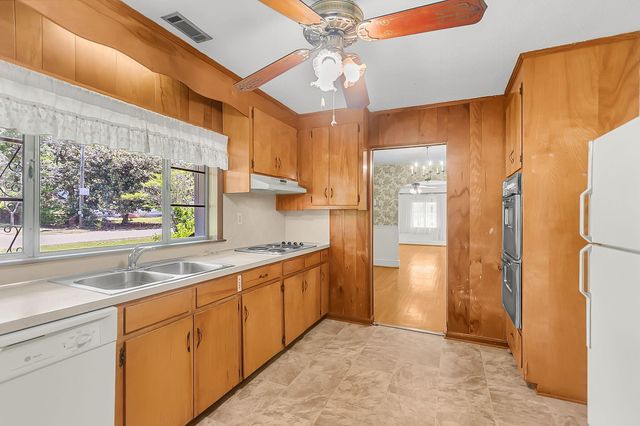 1024 Lepley Road, Hanahan, SC 29410