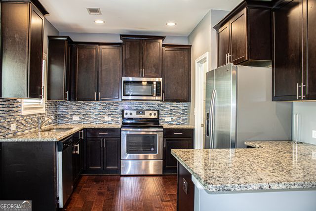 7789 Village Pass, Fairburn, GA 30213