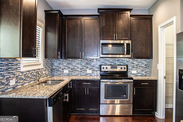 7789 Village Pass, Fairburn, GA 30213