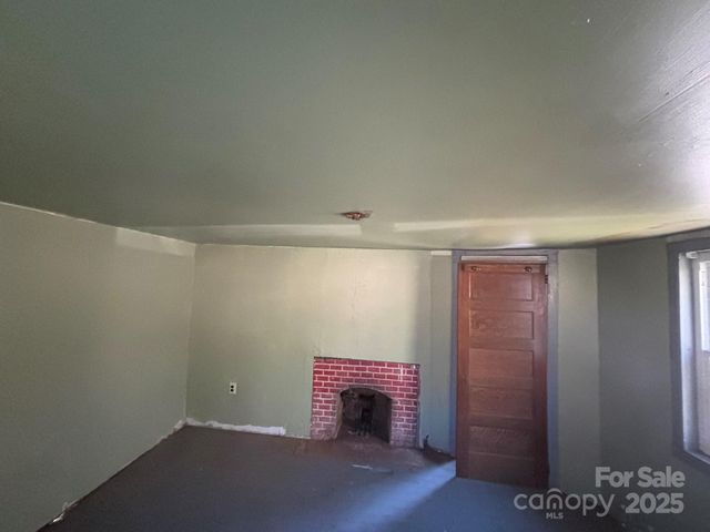 520 Renfro Road, Green Mountain, NC 28740