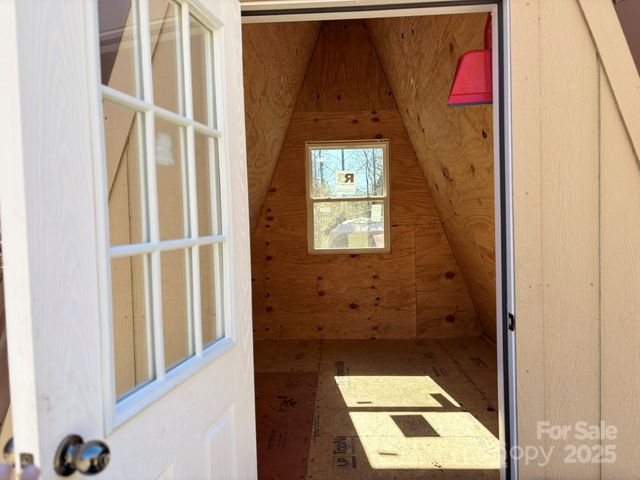 520 Renfro Road, Green Mountain, NC 28740