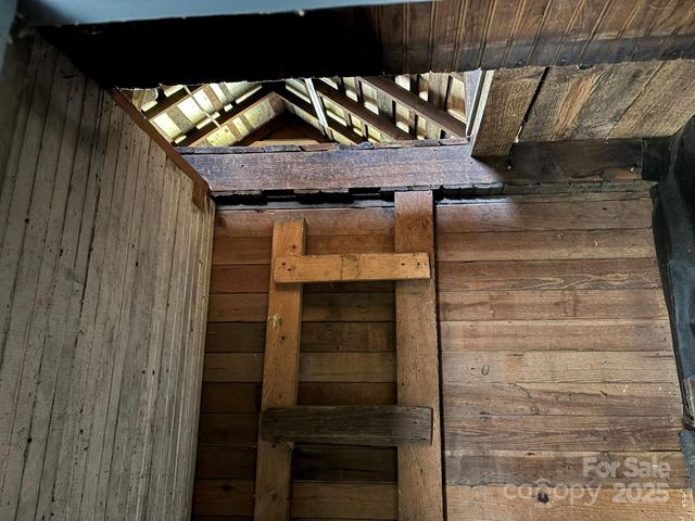 520 Renfro Road, Green Mountain, NC 28740