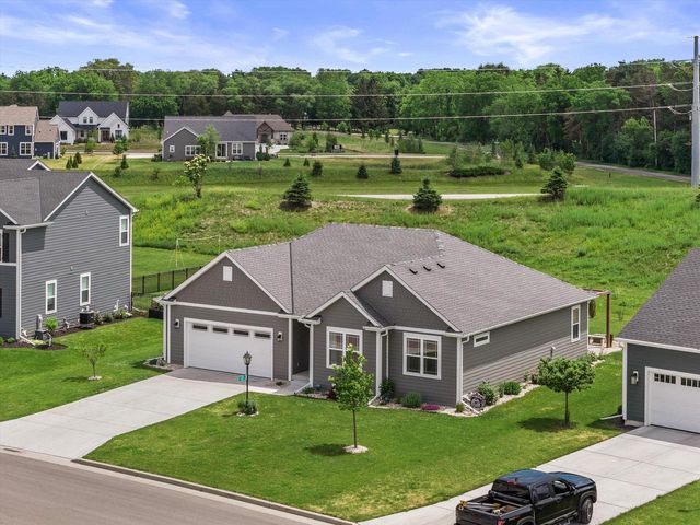 35077 Yahara DRIVE, Summit, WI 53066