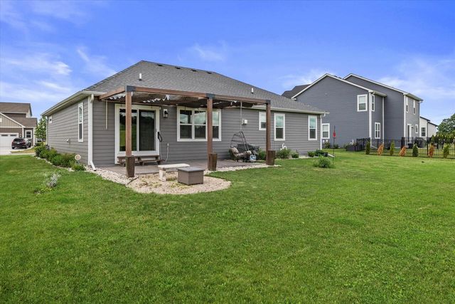 35077 Yahara DRIVE, Summit, WI 53066