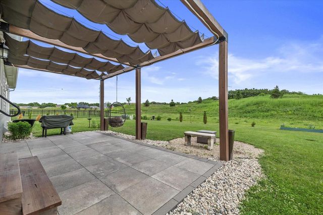 35077 Yahara DRIVE, Summit, WI 53066