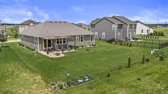35077 Yahara DRIVE, Summit, WI 53066