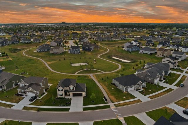 35077 Yahara DRIVE, Summit, WI 53066