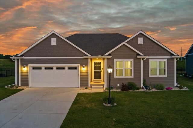 35077 Yahara DRIVE, Summit, WI 53066
