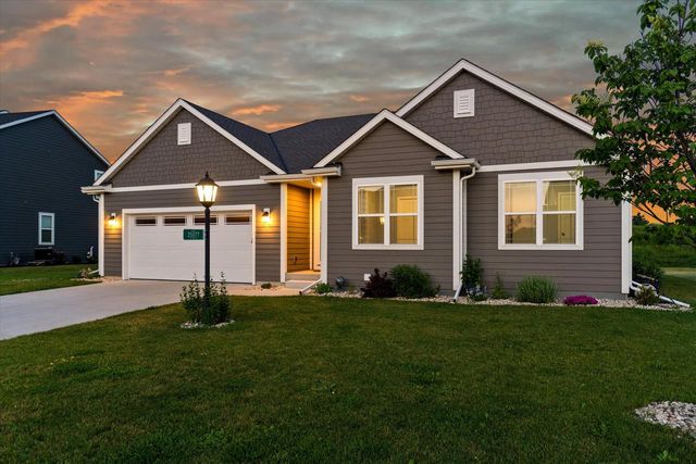 35077 Yahara DRIVE, Summit, WI 53066