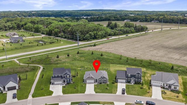 35077 Yahara DRIVE, Summit, WI 53066