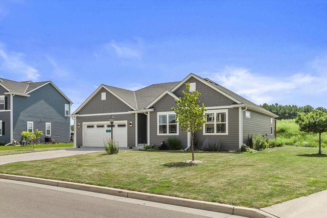 35077 Yahara DRIVE, Summit, WI 53066