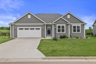 35077 Yahara DRIVE, Summit, WI 53066