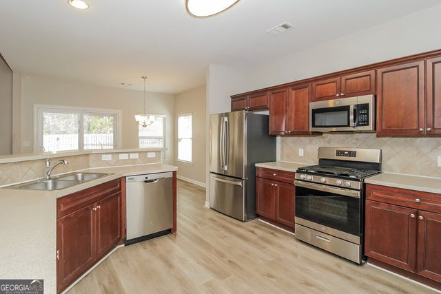 134 Creekwood Trail, Acworth, GA 30102