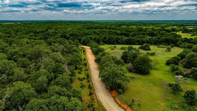 0000 CR 413, Lexington, TX 78947