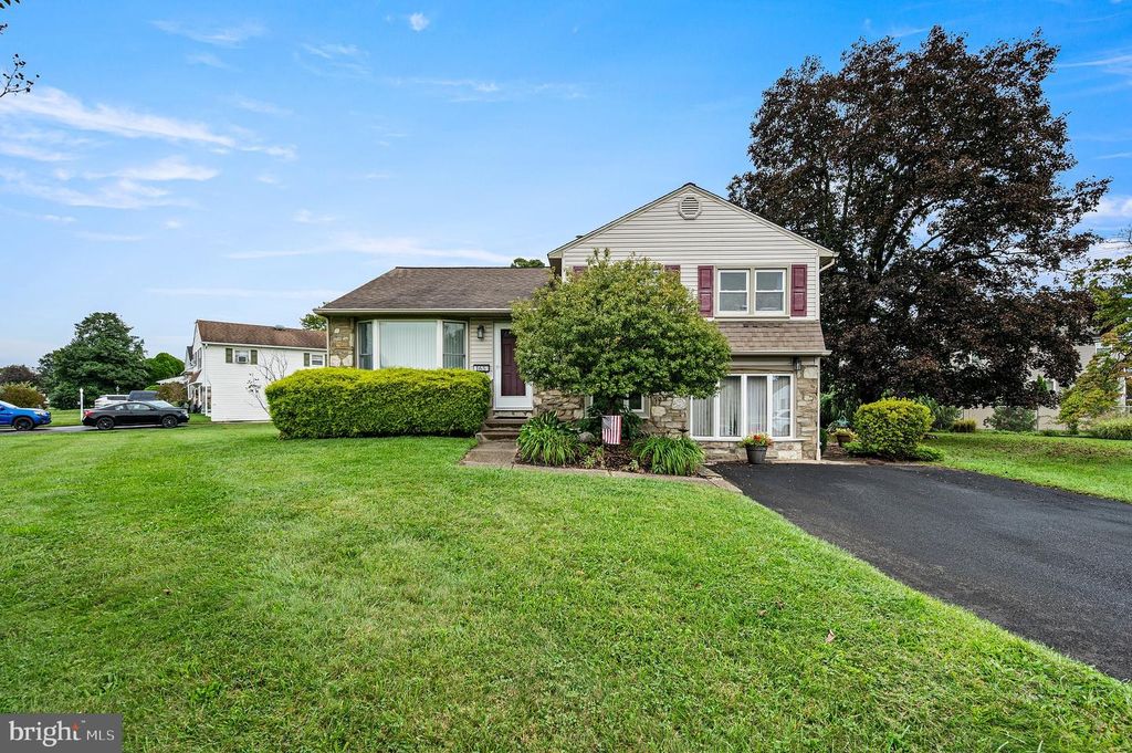 165 HENRY AVE, Warminster, PA 18974 — exterior