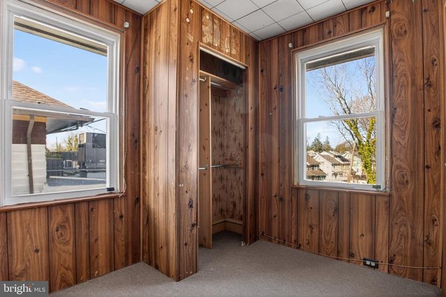 637 CHESTER PIKE, Prospect Park, PA 19076