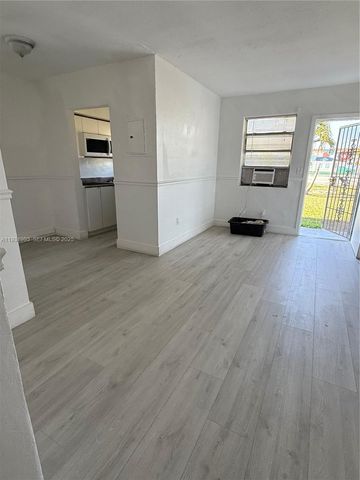 7155 NW 17th Ave 22, Miami, FL 33147