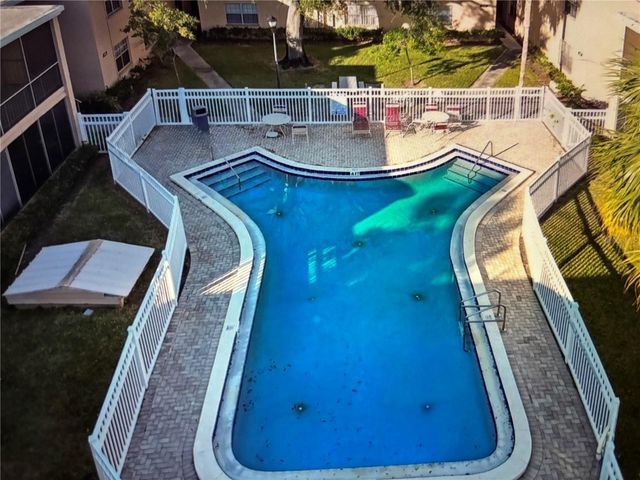 4702 MICHAEL COURT 137, Tampa, FL 33614