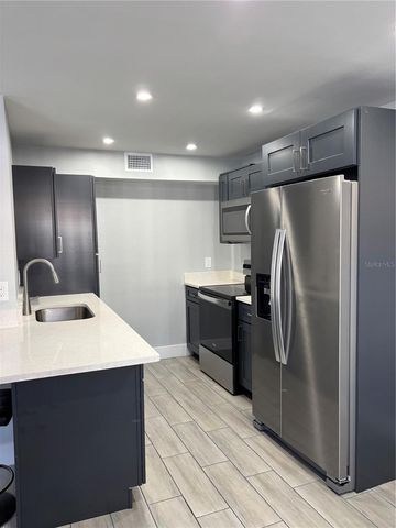 4702 MICHAEL COURT 137, Tampa, FL 33614