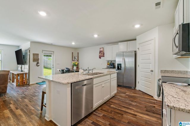 204 KOSLIN LOOP, Calera, AL 35040