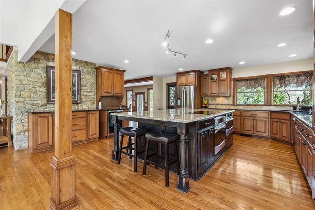 26208 S Southwood Road, Harrisonville, MO 64701