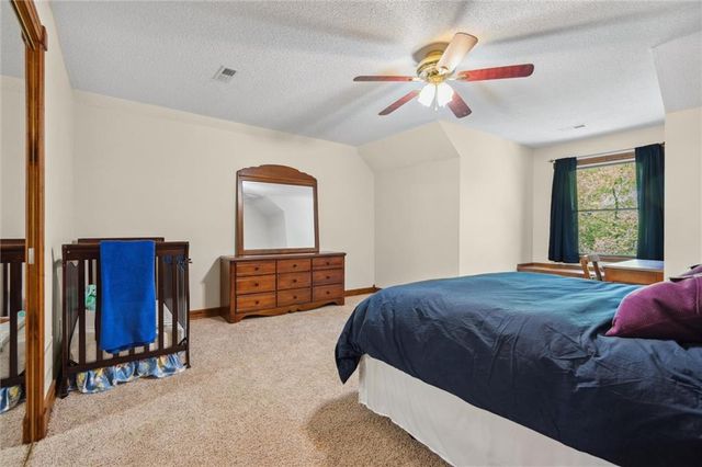 26208 S Southwood Road, Harrisonville, MO 64701