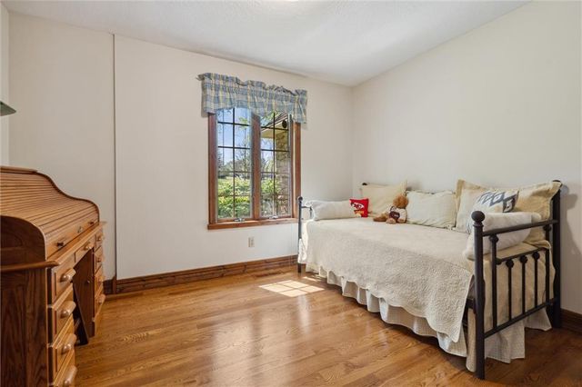 26208 S Southwood Road, Harrisonville, MO 64701