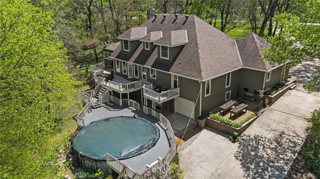 26208 S Southwood Road, Harrisonville, MO 64701