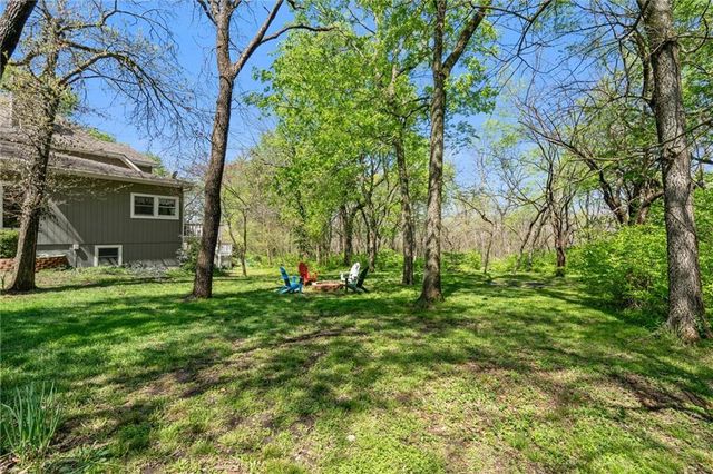 26208 S Southwood Road, Harrisonville, MO 64701