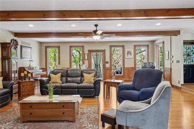 26208 S Southwood Road, Harrisonville, MO 64701