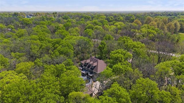 26208 S Southwood Road, Harrisonville, MO 64701