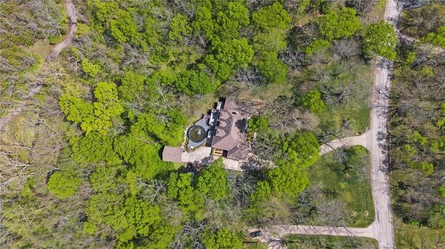 26208 S Southwood Road, Harrisonville, MO 64701