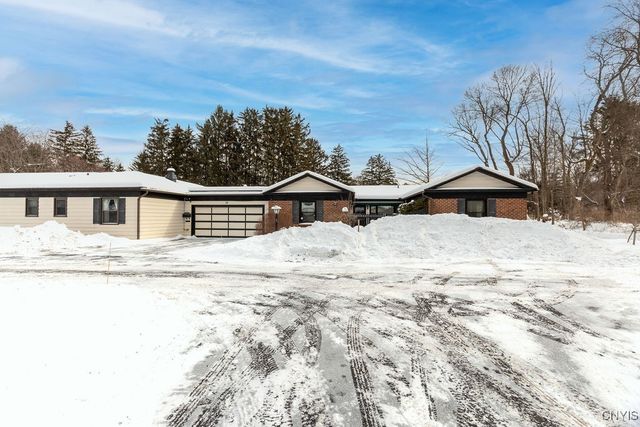 25 The Orchard, Manlius, NY 13066