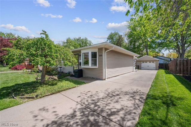 255 Buckeye Drive, Berea, OH 44017