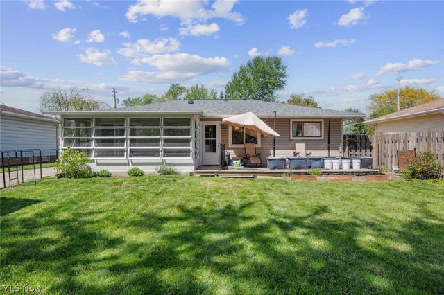 255 Buckeye Drive, Berea, OH 44017