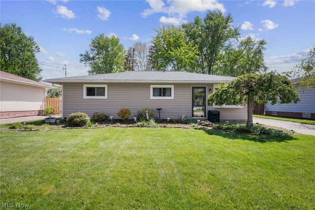 255 Buckeye Drive, Berea, OH 44017