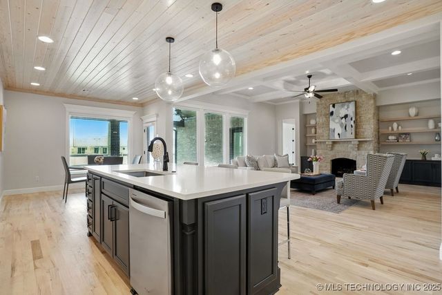 12714 S Irvington Avenue, Tulsa, OK 74008