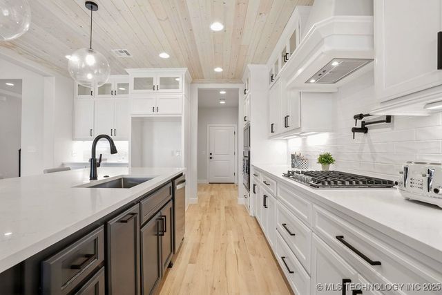 12714 S Irvington Avenue, Tulsa, OK 74008