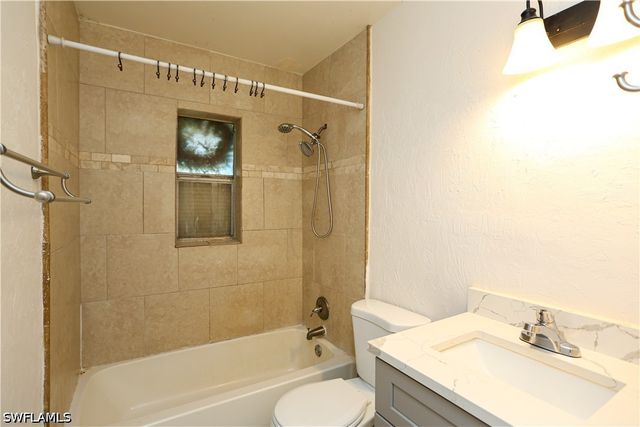 1095 San Remo AVE, Naples, FL 34104