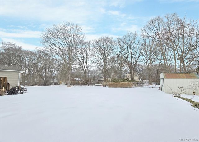 143 Hawthorne Street, Mastic, NY 11950