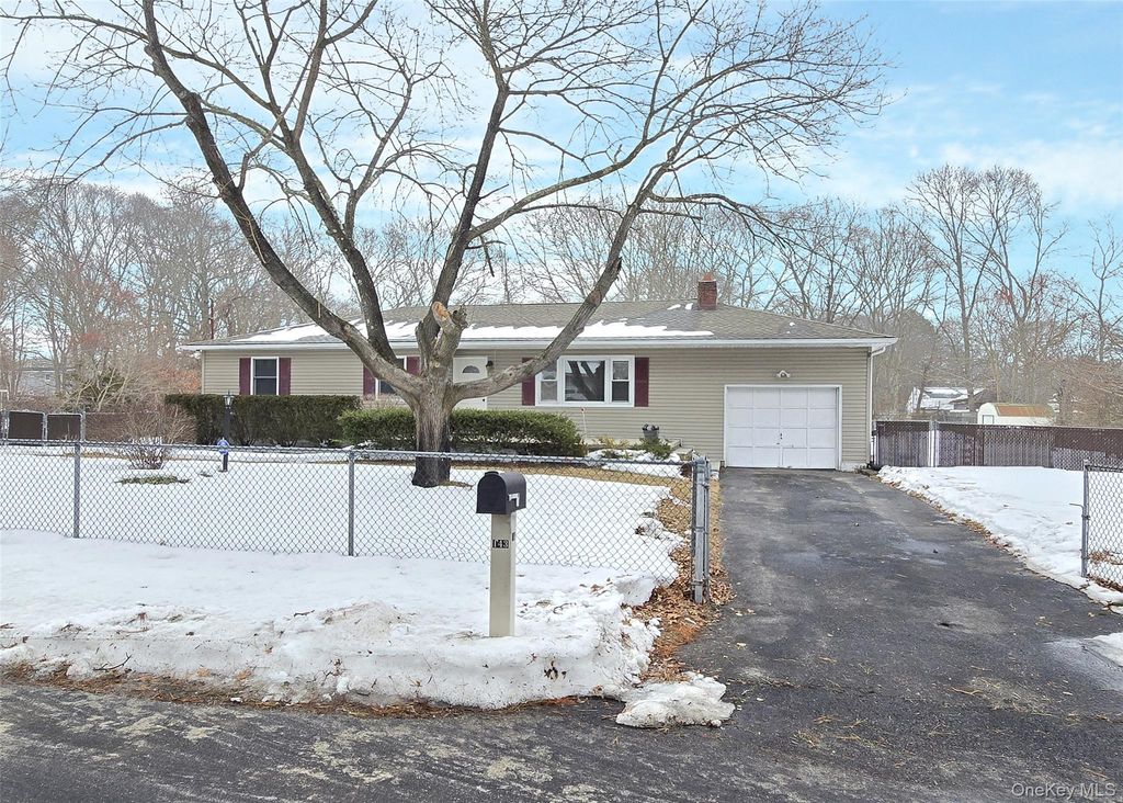 143 Hawthorne Street, Mastic, NY 11950