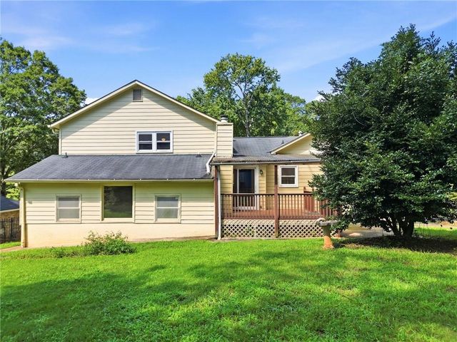 440 Hunters Cove Court, Lawrenceville, GA 30044