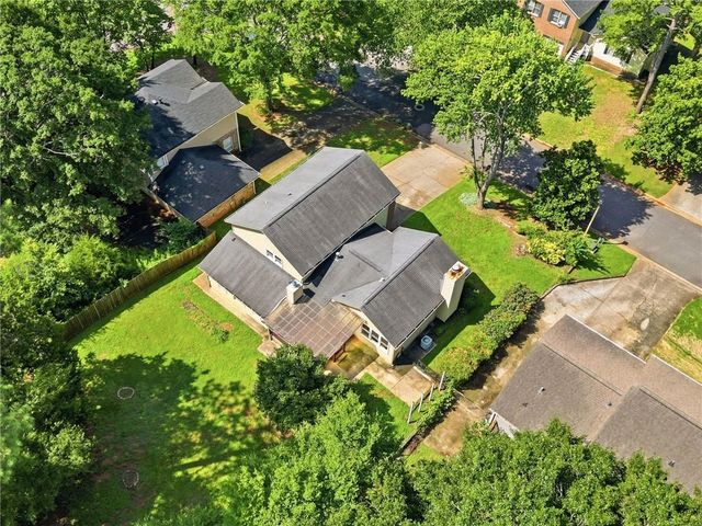440 Hunters Cove Court, Lawrenceville, GA 30044