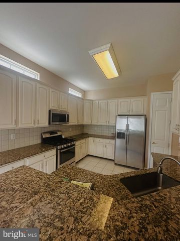 121 EINSTEIN WAY, Cranbury, NJ 08512
