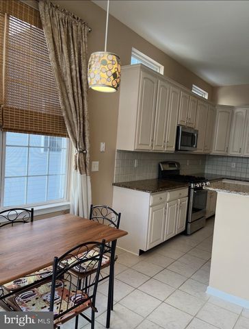 121 EINSTEIN WAY, Cranbury, NJ 08512