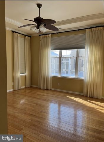 121 EINSTEIN WAY, Cranbury, NJ 08512